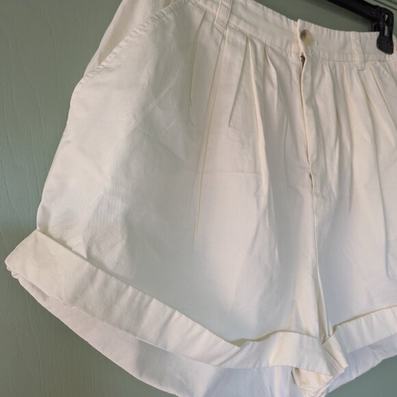 DOEN Paige pleated organic cotton-poplin shorts in color Salt NWOT Size 8 - Picture 9 of 16